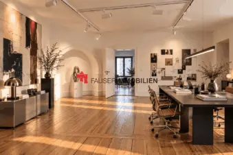 HACKESCHER MARKT -200 m² OFFICE MIT HOF-FEELING & DENKMAL-CHARME FOR CREATIVE PEOPLE PROVISIONSFREI, 10178 Berlin, Büro/Praxis