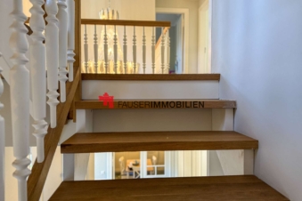 EIN ZUHAUSE, DAS IHRE GESCHICHTE WEITERSCHREIBT!, 14195 Berlin-Dahlem, Villa