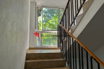 VIELSEITIG NUTZBARES INVESTITIONSOBJEKT MIT ERHEBLICHEM AUSBAUPOTENTIAL, 14055 Berlin-Charlottenburg, Mehrfamilienhaus