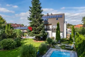 EIN ZUHAUSE, DAS MIT DER FAMILIE LEBT, 14612 Falkensee, Mehrfamilienhaus